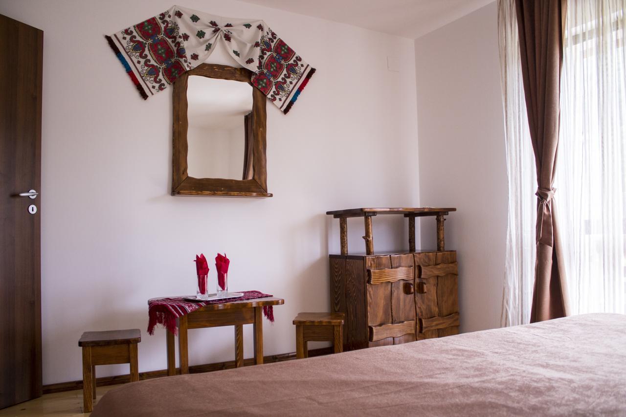 Cabana Barlogul Lupilor Villa Berevoesti Camera foto