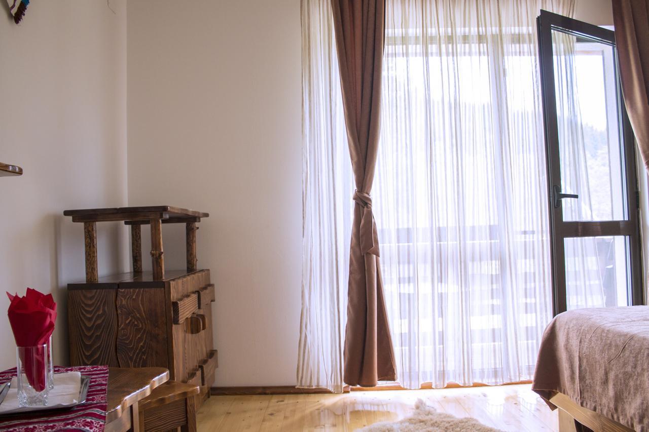 Cabana Barlogul Lupilor Villa Berevoesti Camera foto