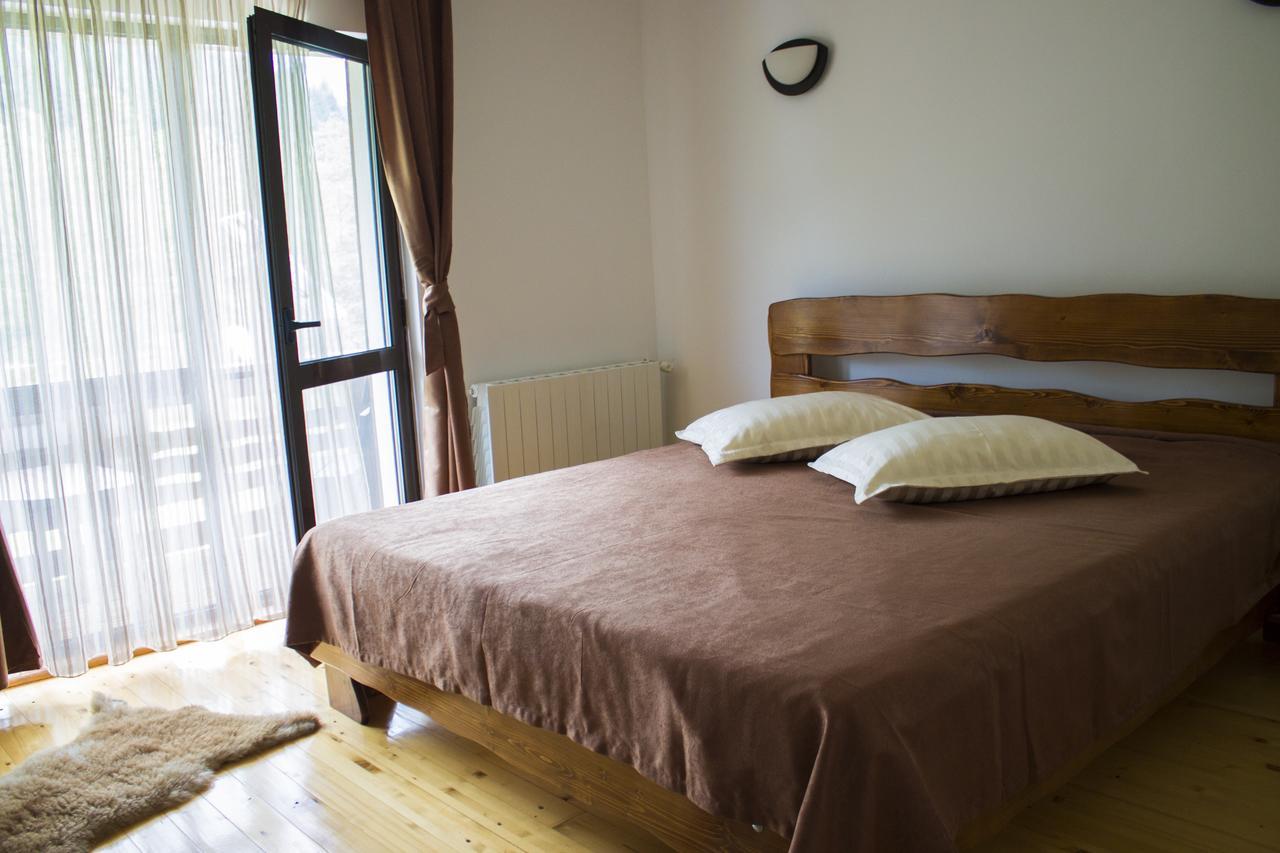 Cabana Barlogul Lupilor Villa Berevoesti Esterno foto