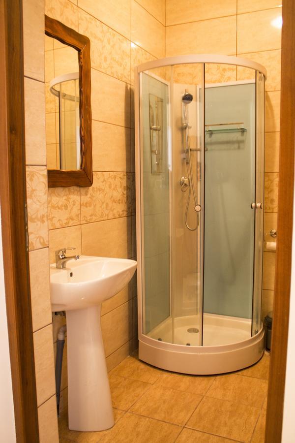 Cabana Barlogul Lupilor Villa Berevoesti Esterno foto