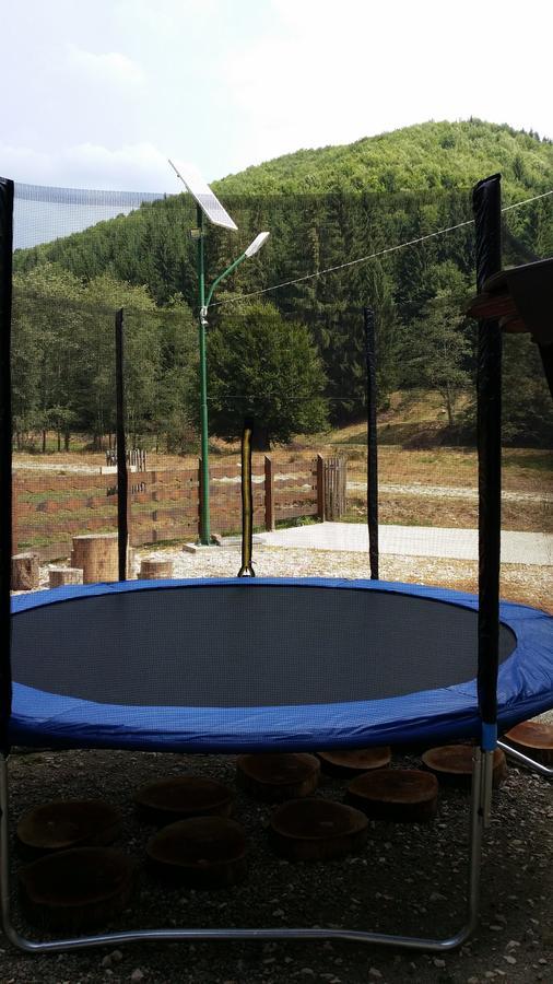 Cabana Barlogul Lupilor Villa Berevoesti Esterno foto