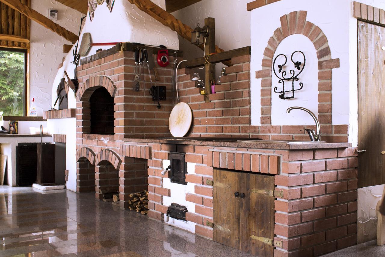 Cabana Barlogul Lupilor Villa Berevoesti Esterno foto